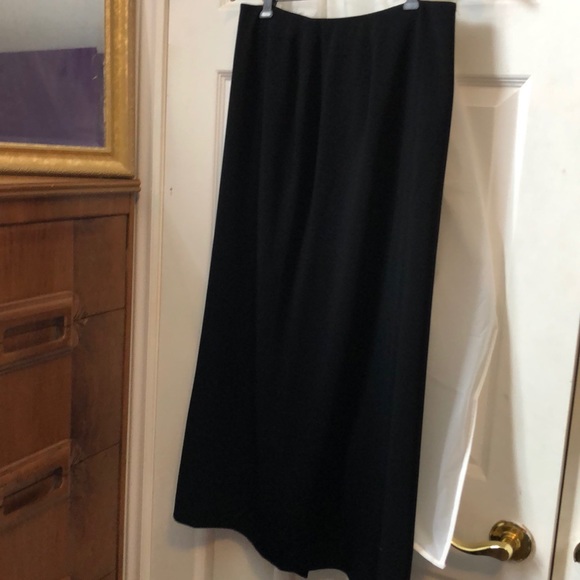 ⭐️Suit with long skirt - Picture 4 of 6